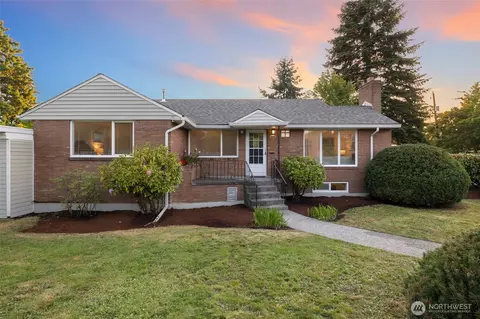 6559 43rd Ave NE, Seattle, WA 98115