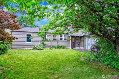 1026 E Guiberson St, Kent, WA 98030