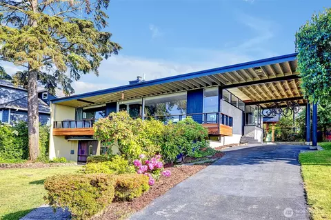 7221 S Sunnycrest Rd, Seattle, WA 98178