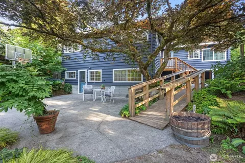 1716 N 125th St, Seattle, WA 98133