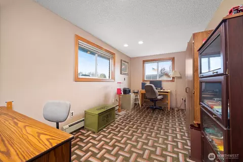209 E 3rd St, Everson, WA 98247 photo 16