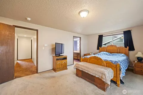 209 E 3rd St, Everson, WA 98247 photo 19