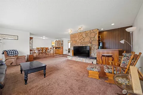 209 E 3rd St, Everson, WA 98247 photo 15