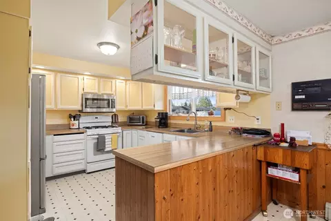 209 E 3rd St, Everson, WA 98247 photo 13