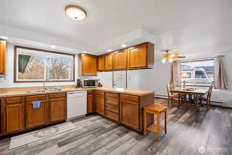 209 E 3rd St, Everson, WA 98247 photo 31