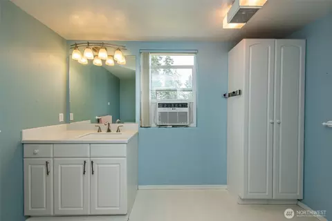 Bath - 3727 W Sequim Bay Rd, Sequim, WA 98382 photo 5 of 6