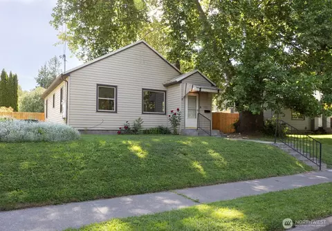1030 N Clinton St, Walla Walla, WA 99362