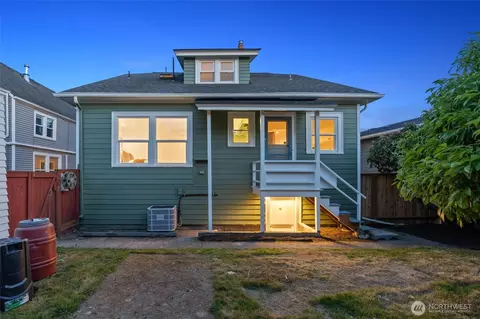 122 N 76th St, Seattle, WA 98103 photo 27