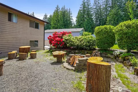 Exterior - 16604 3rd Ave SE, Bothell, WA 98012 photo 5 of 6