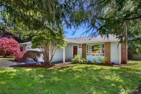 4918 154th St SW, Edmonds, WA 98026