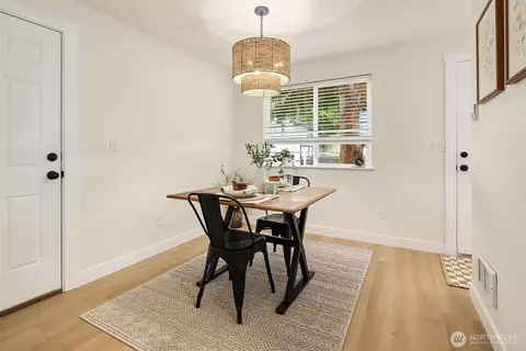 Dining - 2515 Summit Ave, Everett, WA 98201 photo 1 of 3