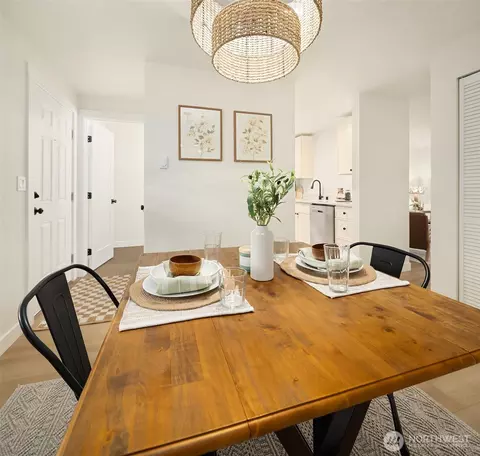 Dining - 2515 Summit Ave, Everett, WA 98201 photo 3 of 3