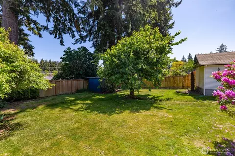 Exterior - 5405 College Ave, Everett, WA 98203 photo 3 of 11