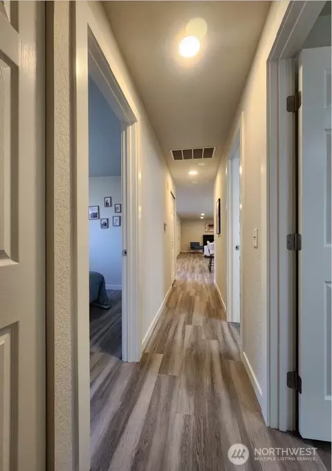 Entry Way - 405 169th St SE, Bothell, WA 98012 photo 1 of 2