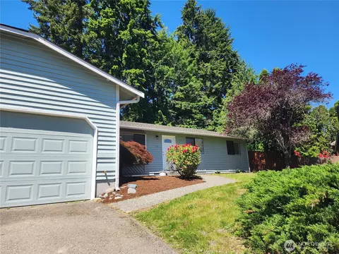 Exterior - 405 169th St SE, Bothell, WA 98012 photo 2 of 6