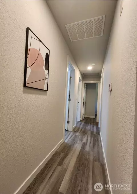 Entry Way - 405 169th St SE, Bothell, WA 98012 photo 2 of 2