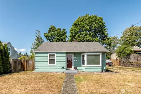 662 SW 137th St, Burien, WA 98166