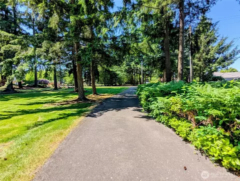 73 Nn 25th Ave E, Tacoma, WA 98404