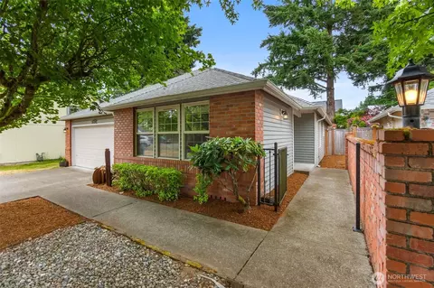5285 Lake Hills St SE, Lacey, WA 98513