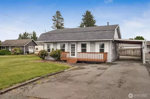 1863 Loraine St, Enumclaw, WA 98022