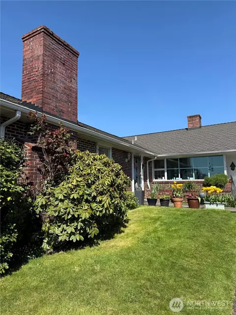 3012 W Eaton St, Seattle, WA 98199