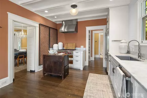 Kitchen - 914 18th Ave E, Seattle, WA 98112 photo 6 of 6
