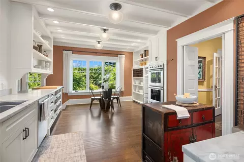 Kitchen - 914 18th Ave E, Seattle, WA 98112 photo 4 of 6