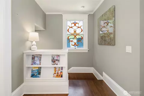 Entry Way - 914 18th Ave E, Seattle, WA 98112 photo 2 of 2