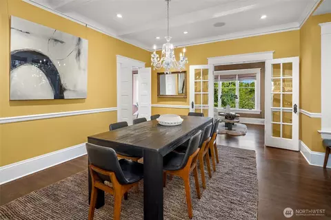 Dining - 914 18th Ave E, Seattle, WA 98112 photo 1 of 2