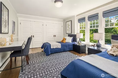 Bedroom - 914 18th Ave E, Seattle, WA 98112 photo 1 of 6