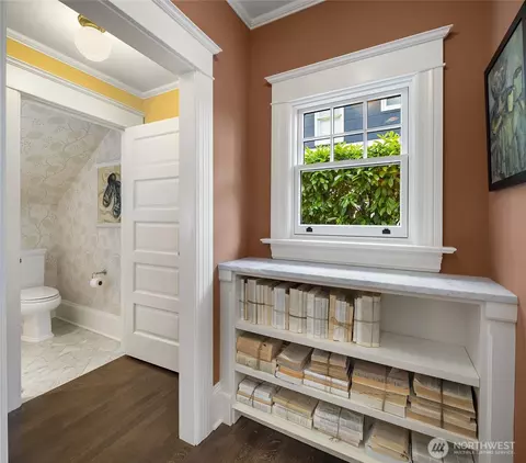 Entry Way - 914 18th Ave E, Seattle, WA 98112 photo 1 of 2