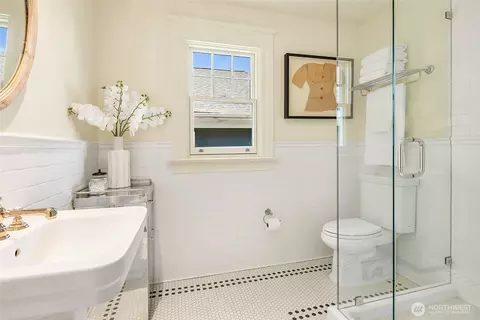 Bath - 914 18th Ave E, Seattle, WA 98112 photo 1 of 6