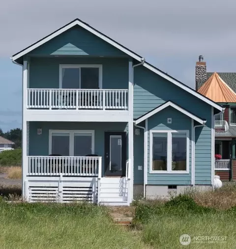 305 Marine View Dr SE, Ocean Shores, WA 98569
