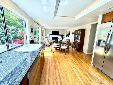 332 162nd Pl SE, Bothell, WA 98012 photo 2