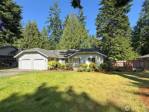 42 Charles Way, Sequim, WA 98382