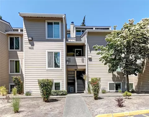 19855 25th Ave NE #108, Shoreline, WA 98155