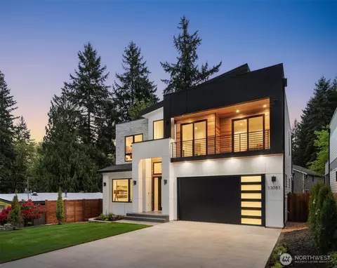 13051 NE 112th St, Kirkland, WA 98033