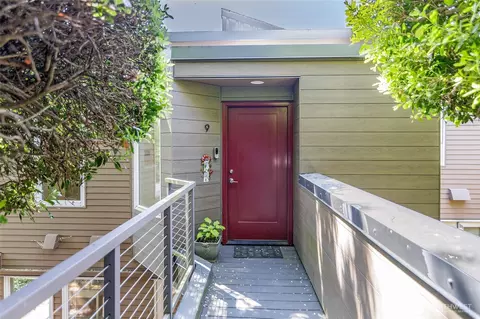 101 NW 58th St #9, Seattle, WA 98107