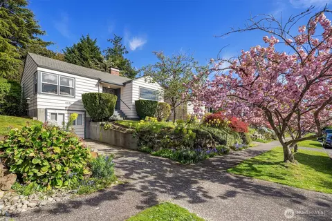 6522 42nd Ave NE, Seattle, WA 98115
