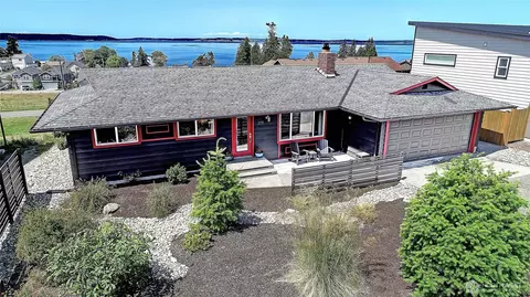 209 Burke Dr, Camano Island, WA 98282