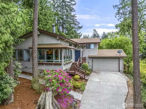 8019 48th Pl W, Mukilteo, WA 98275