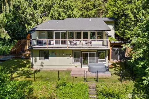 709 Z St SE, Tumwater, WA 98501
