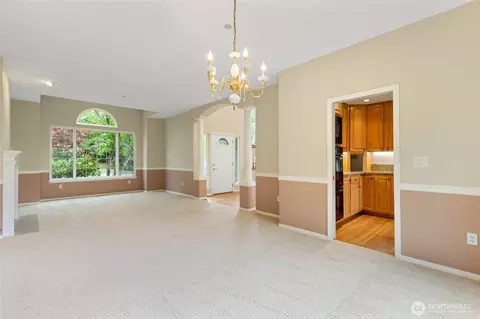 Living - 4309 Crescent Ave, Everett, WA 98203 photo 3 of 9