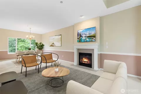 Living - 4309 Crescent Ave, Everett, WA 98203 photo 1 of 9