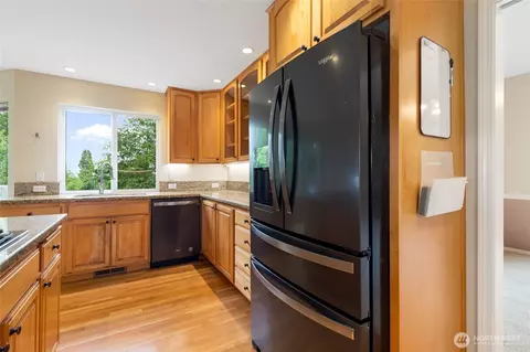 Kitchen - 4309 Crescent Ave, Everett, WA 98203 photo 1 of 3