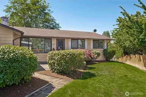 1823 S 244th Pl, Des Moines, WA 98198