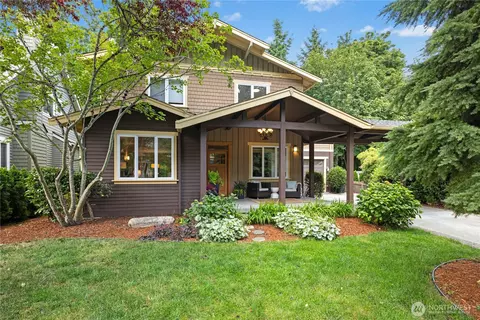 9117 N Town Dr NE, Bainbridge Island, WA 98110