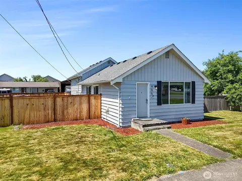 Exterior - 405 Calistoga St W, Orting, WA 98360 photo 6 of 10