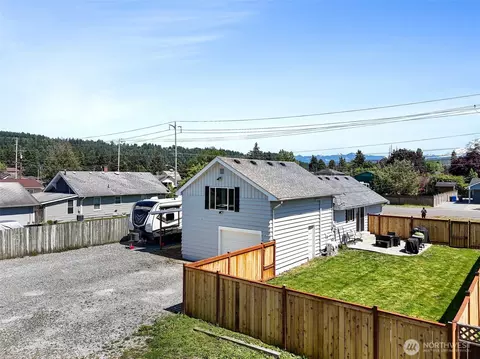 Exterior - 405 Calistoga St W, Orting, WA 98360 photo 8 of 10