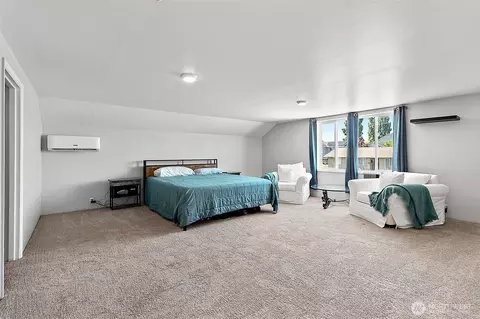 Bedroom - 405 Calistoga St W, Orting, WA 98360 photo 3 of 4